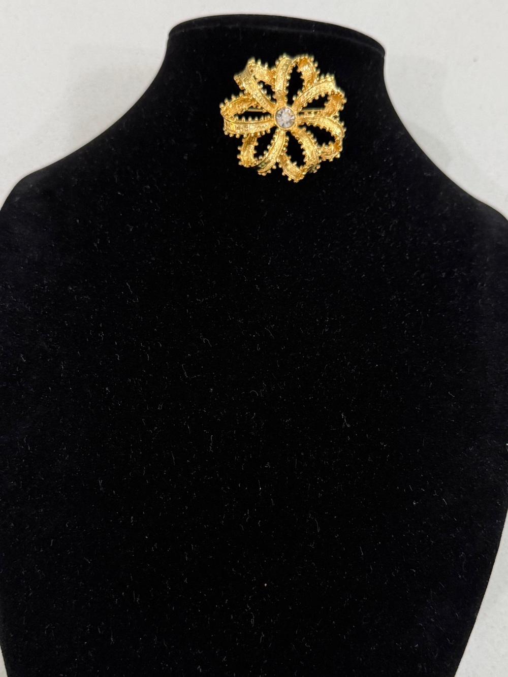 GRAZIANO Gold-Tone Floral Pin Brooch with Center Rhinestone - Picture 7 of 7
